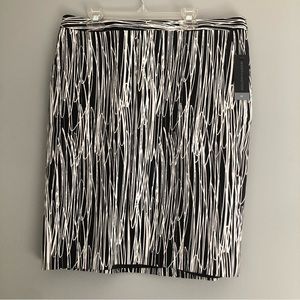black and white pencil skirt with pockets